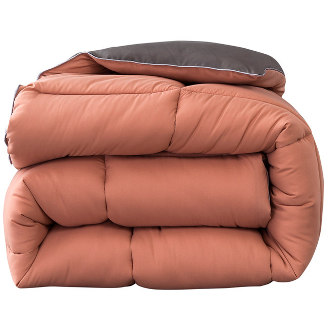 The quilt is thickened and warm spring and autumn.
