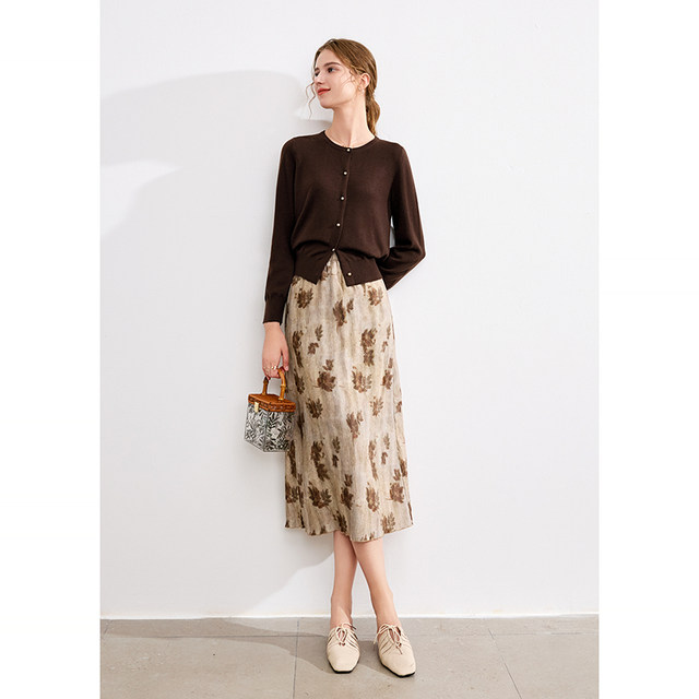 betu Baitu Romantic Printed Skirt New elastic waist slit pleated printed midi skirt

