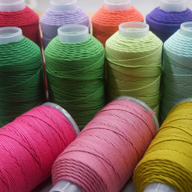 Tibetan hand-rubbing cotton thread large roll 1.0mm hand-woven Buddhist beads and cultural bracelet multi-color woven wear-resistant jewelry rope