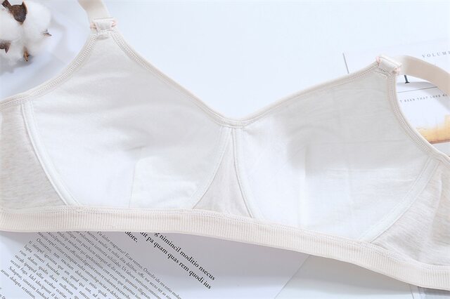 Full cup-shaped bra in the development period of students with large size girls pure cotton underwear fat girl big breasts look small