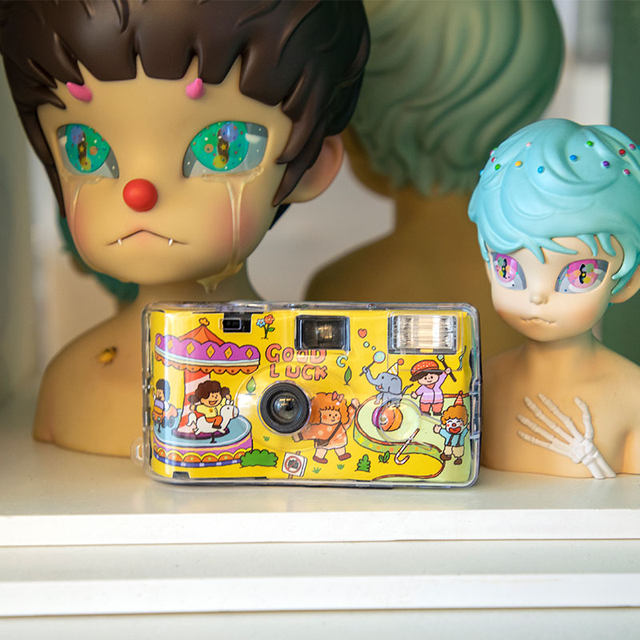 Fuji Kodak Retro Disposable Film Camera Half-Grid Flash Silly Color Film Machine Creative Gift