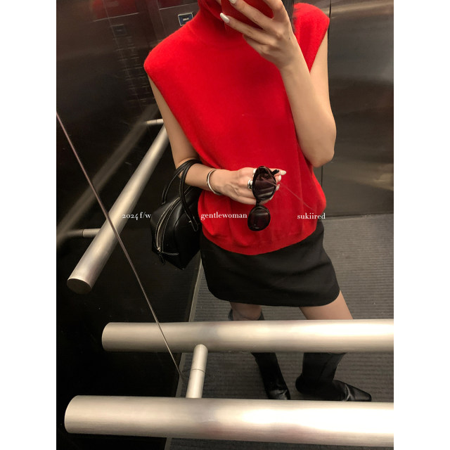 SukiiRED plush turtleneck sleeveless knitted vest for women in autumn new style inside and outside wearing vest sweater.