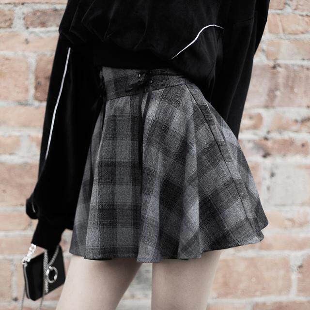 2024 spring and autumn new girl feels dark gray lattice high waist strap big band skirt short skirt wild tide female

