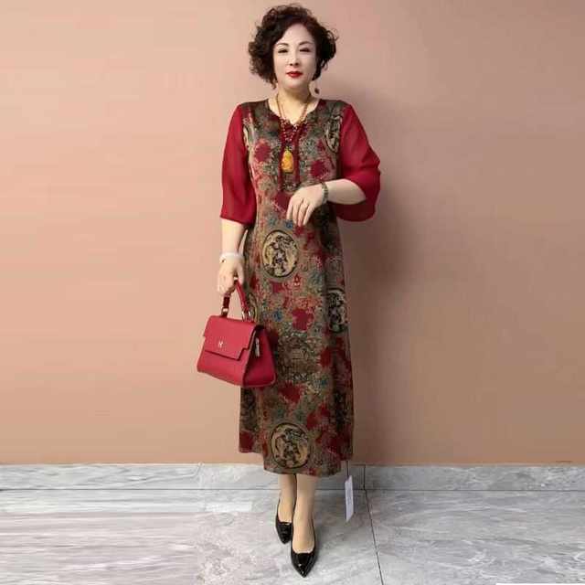 2025 summer new loose large-size quarter-sleeved printed dress V-neck middle-aged mother wears over-knee skirt for women