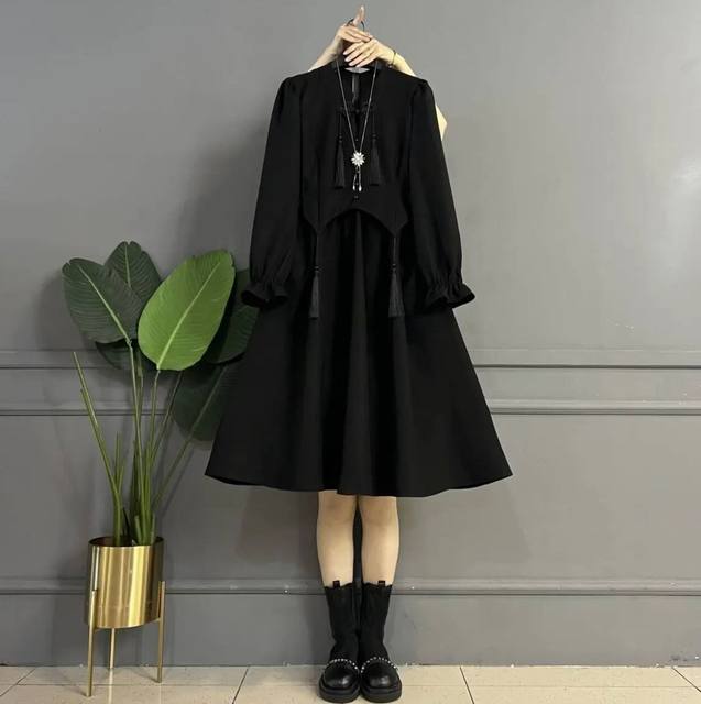 Autumn and winter new large size women's fat MM national circus decorative dress long skirt shows thin and dignified temperament model medium long skirt