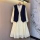 Large size fat MM niche design vest, long-sleeved dress, two-piece set, flesh covering, slimming and light luxury suit for women