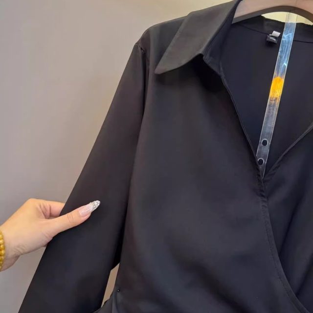 2025 autumn large-size black zipper design irregular skirt with fat MM hidden flesh and slimming belly dress trendy