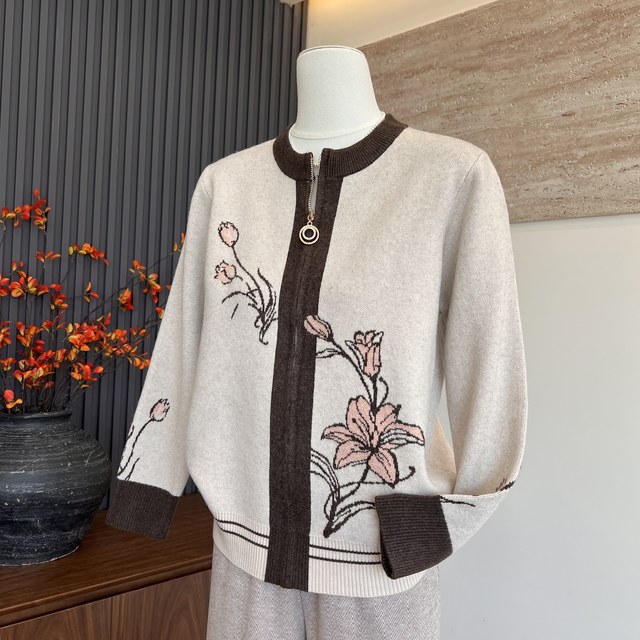 Mother's clothing autumn new sweater long-sleeved zipper fashion top middle-aged and elderly women new Chinese sweater jacket