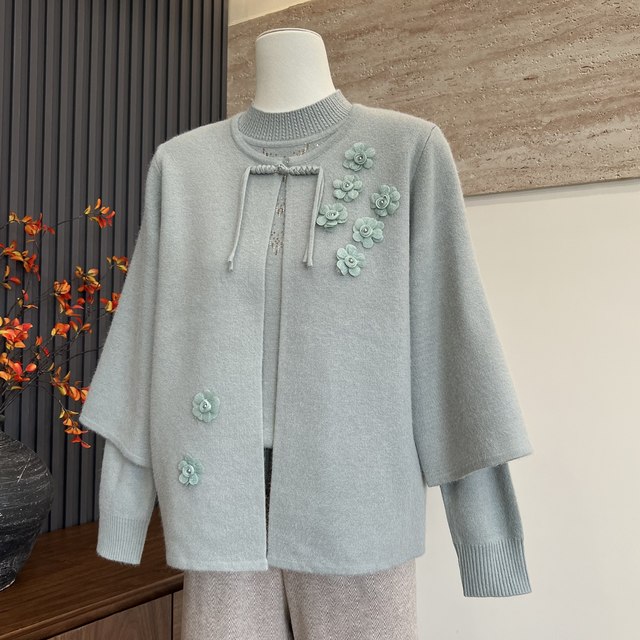 New Chinese style mother's clothing autumn and winter knitted top with jacket, two-piece middle-aged and elderly women's sweater set