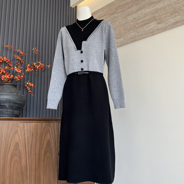 Fashionable and elegant mother wear autumn and winter dress top atmospheric medium-length skirt waist-hugging sweater for middle-aged and elderly women