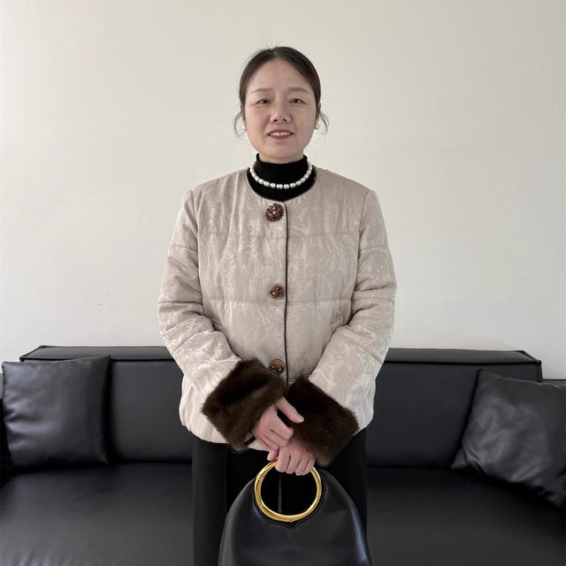 Mom's autumn and winter cotton coats, new Chinese-style warm cotton coats, western-style middle-aged and elderly women's clothing, new spring and autumn small cotton-padded jackets