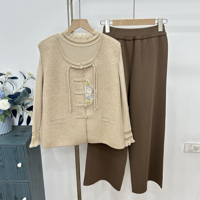 New Chinese suit mother autumn national style top fashion three-piece set middle-aged and elderly women's early autumn jacket vest