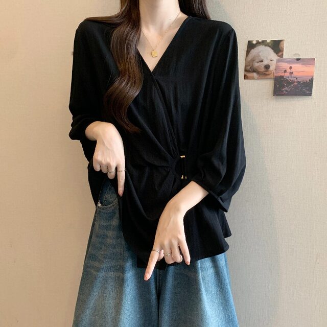 High-end black V-neck long-sleeved shirt for women in spring and summer large size fat mm irregular waist-hugging temperament unique top
