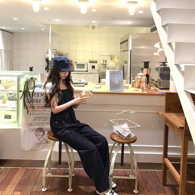 Retro embroidered denim overalls for women in spring and summer new American high-waisted slimming loose straight wide-leg floor-slimming pants