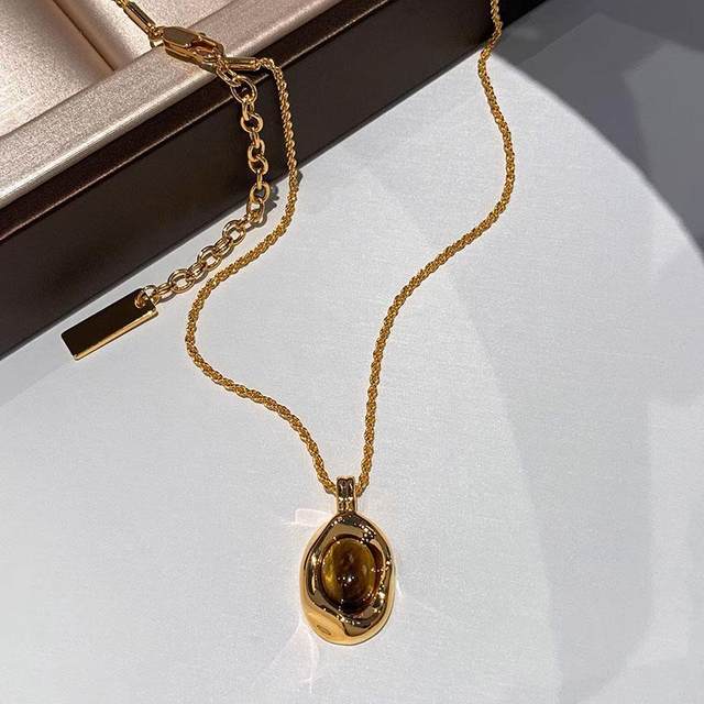 Maillard Tiger Eye Long Sweater Chain Accessories Women's Autumn and Winter Light Luxurious and High-Grade Retro Necklace Pendant