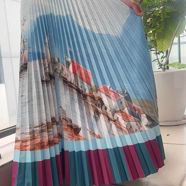 Autumn Korean version commuting pleated high waist slim A-line skirt versatile retro smudge printed chiffon mid-length skirt