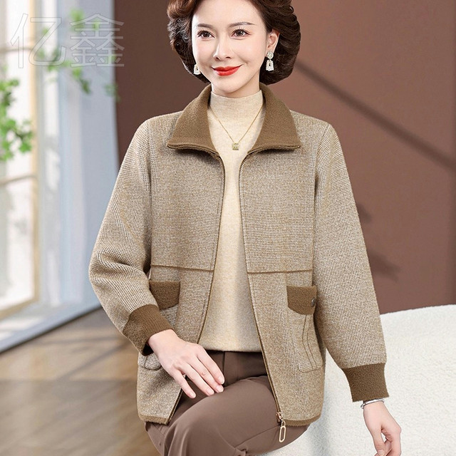 Middle-aged mother autumn houndstooth jacket fashion 2025 new middle-aged and elderly women's spring and autumn winter tops