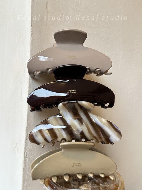 Korean FRANCE chocolate milk tea color acetic acid grab clip Maillard French large shark hair grab headdress for women