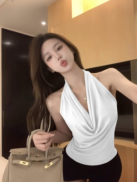 Pure desire atmosphere, swaying neck halter vest, female summer temperament, high-end backless slim sleeveless top, wear outside