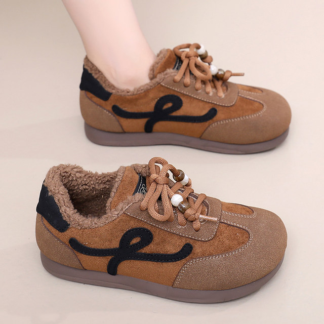 2025 new winter old Beijing cotton shoes soft non-slip warm moral training shoes plus velvet and thickened one-step mom cotton shoes