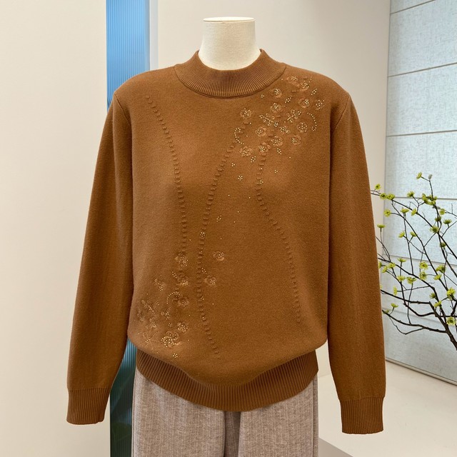 Winter new style velvet thickened middle-aged and elderly mother's sweater half turtleneck loose solid color embroidered grandma top for women