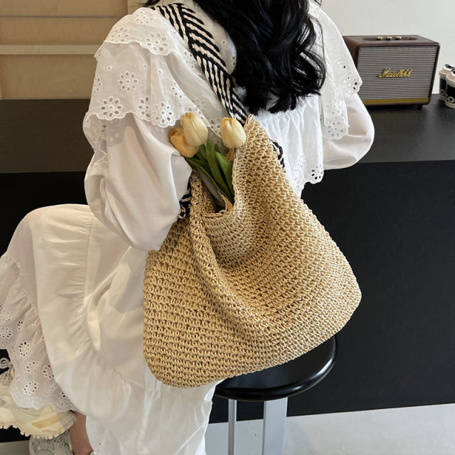 Lazy style large capacity straw woven bag for women in summer 2025 new seaside vacation woven bag versatile one-shoulder underarm bag
