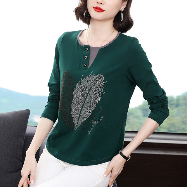 Mom pure cotton long-sleeved T-shirt for women 2025 spring and autumn new style middle-aged and elderly large-size tops wear fashionable base shirt
