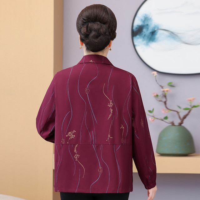
Middle-aged and elderly mothers' women's spring and autumn casual jacket plus a large size of 200 Jin [Jin equals 0.5 kg] Old lady's loose jacket top 5