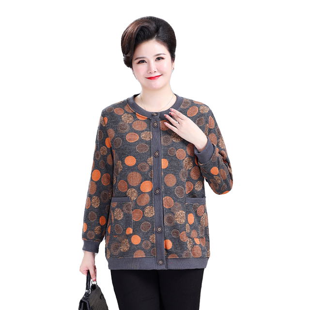 Middle-aged and elderly women's extra large size grandma's autumn and winter sweater coat plus velvet and thickened mother's cardigan to keep warm tops