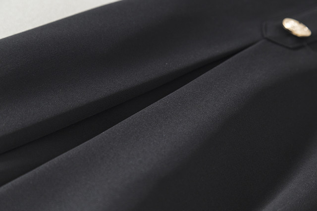 Elegant commuting wind autumn costume versatile high waist button embellishment of three -dimensional folds, thin, medium long A -line skirt black half skirt
