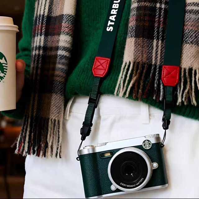 Starbuck digital camera mirror light melting gold retro style Lomography co-branded polaroid automatic metering