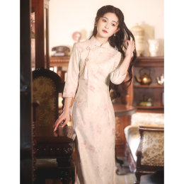 Long sleeved cheongsam 2023 new improved young high-end temperament autumn long sleeved retro Republic of China daily wear