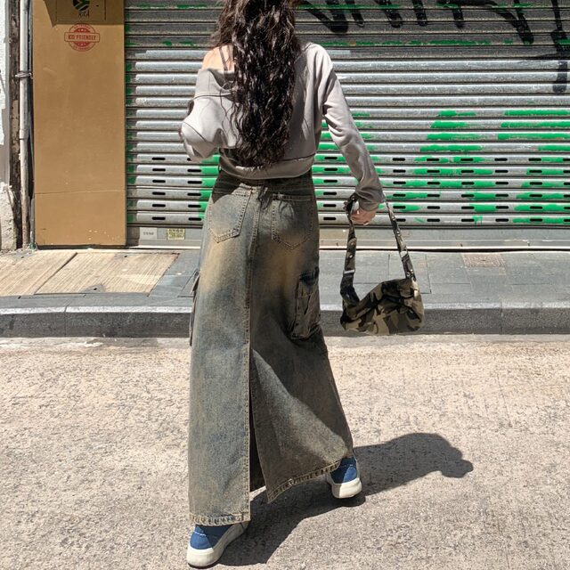 American retro pocket denim skirt for women in spring and summer 2025 new high-waisted slim and versatile A-line midi skirt
