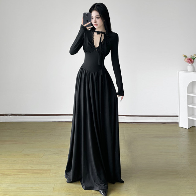 DARLINGAGA French temperament lace spliced ​​neck strap deep V-neck dress for women black trouser a-line skirt long skirt