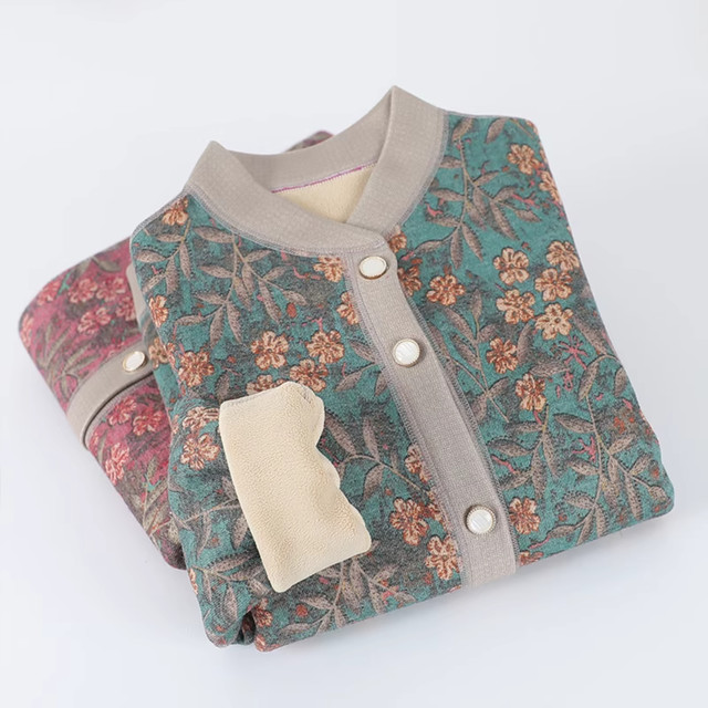 Grandma's spring and autumn velvet coat, winter clothing for the elderly, mother's sweater, old lady's cardigan, warm clothing, clothing for the elderly