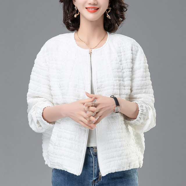 Miyake popular spring new fashion casual women's long-sleeved pullover lace round neck temperament age-reducing pleated top