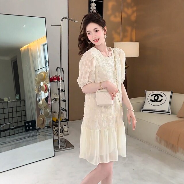 High-end round neck pleated texture short-sleeved dress for women 2025 summer new fashionable slim A-line midi skirt