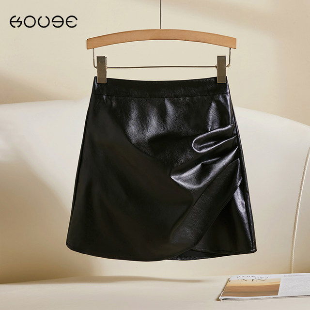 Coffee asymmetric PU leather skirt short skirt for women 2025 spring new design skirt slit slim hip skirt
