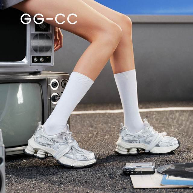 GG-CC new distressed dad shoes (girls) 25/10/16