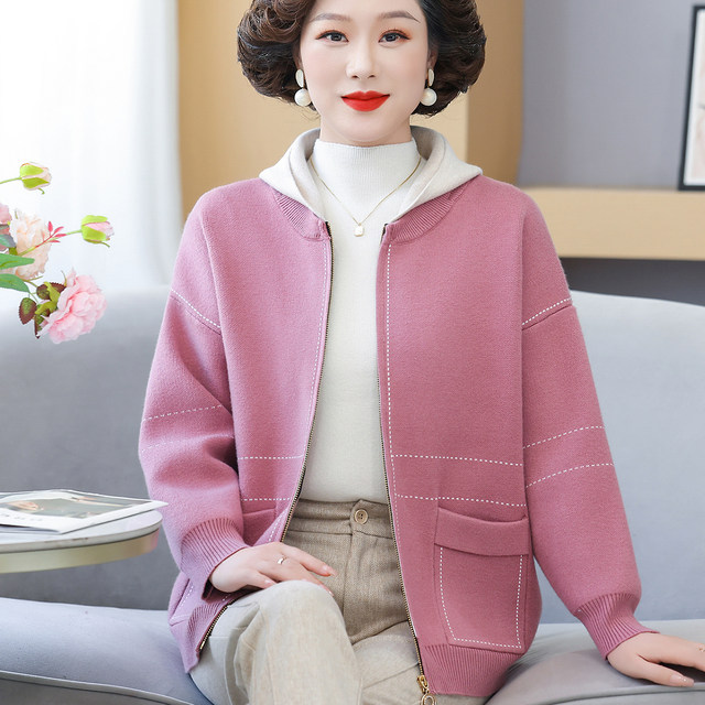 Mom autumn knitted jacket short hooded top 2025 new middle-aged and elderly women's noble windbreaker jacket