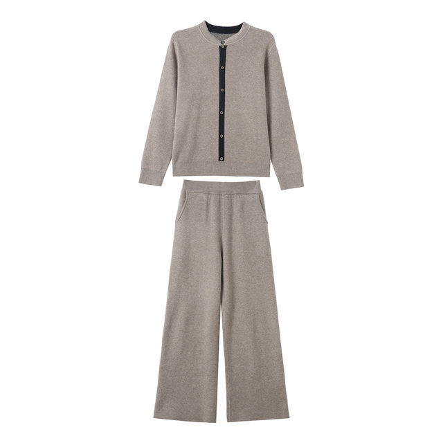 Fashionable women's clothing for middle-aged and elderly people in autumn and winter, new fashionable mother's clothing, high-end suits, casual wide-leg pants, two-piece thick sets