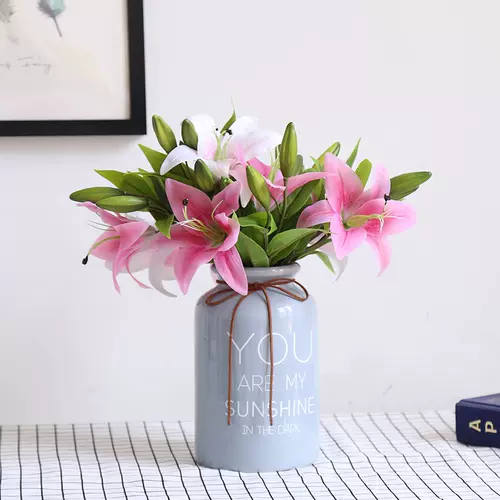 花束人造百合 新人首单立减十元 22年1月 淘宝海外 花束人造百合 新人首单立减十元 22年1月 淘宝海外