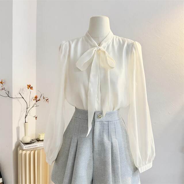French gentle style lace-up bow long-sleeved shirt for women 2025 spring age-reducing streamer top imitation tiny shirt