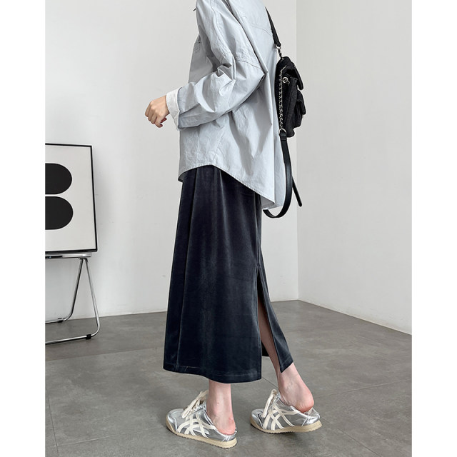 Golden velvet skirt female spring and autumn 2023 new high -level retro -high waist tube split middle long A -line skirt
