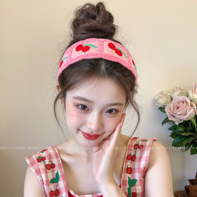 Li Qin's same style hair dip sticker bangs sticker knitted embroidered hairband Velcro hair sticker broken hair arrangement artifact