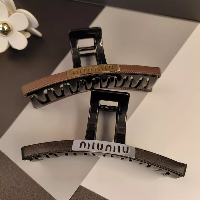 Zhao Lusi's same style of hair clip for women 2025 new style large shark clip for hair on the back of the head, high volume and high-end hair clip