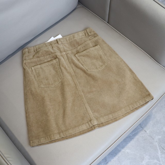 Clearance corduroy skirt autumn and winter new high-waisted slim hip A-line skirt small short skirt pocket broken
