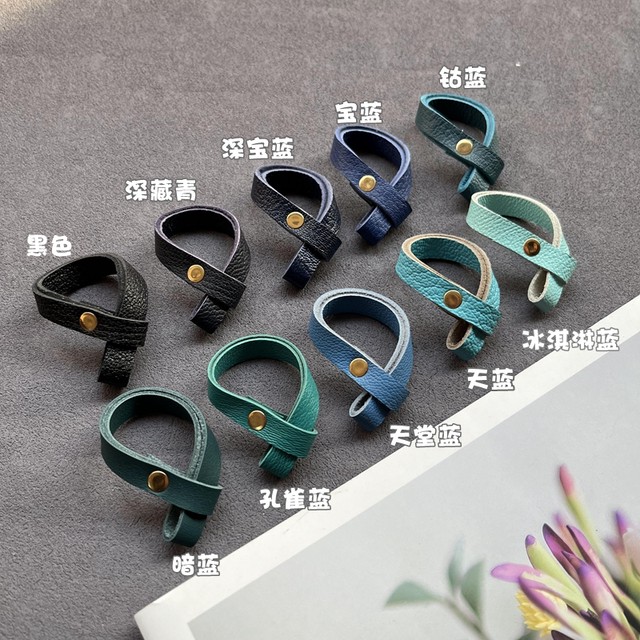 Furry leather craftsman hot selling bag leather connection buckle accessories buckle car keychain fashion accessories matching leather buckle