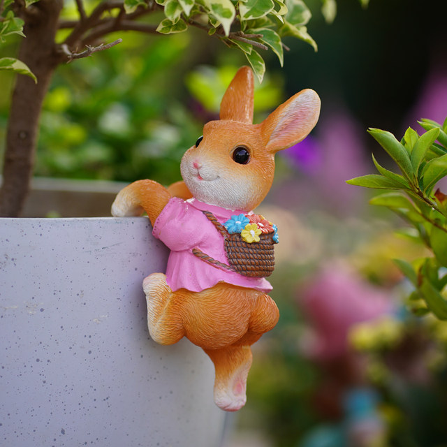 Cartoon rabbit flower pot pendant fish tank side hanging ornament garden courtyard balcony climbing flower tank landscaping decoration
