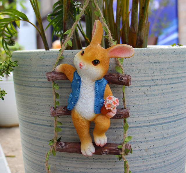 Cute rabbit climbing ladder wall hanging outdoor garden garden tree hanging balcony pipe flower pot hanging kindergarten decoration ornament
